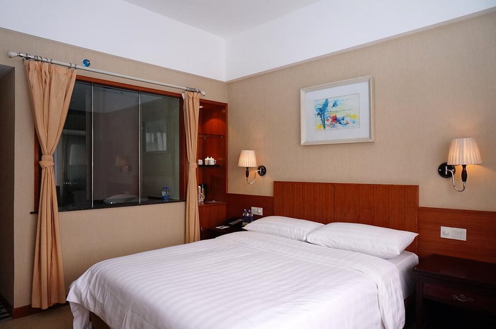 Hotel Universal Guilin Room photo